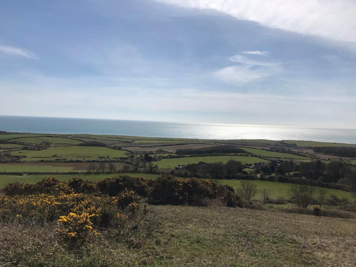 Sycamores Barn - Detached, Private, Secluded Country Retreat Brighstone Exterior photo